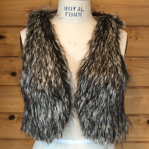 Blu Moon Faux Fur Grey & Neutral Vest - Picture 1 of 3